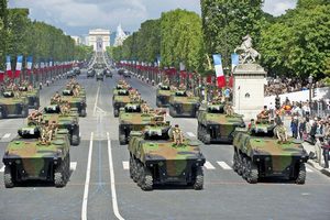 Военный парад в Париже