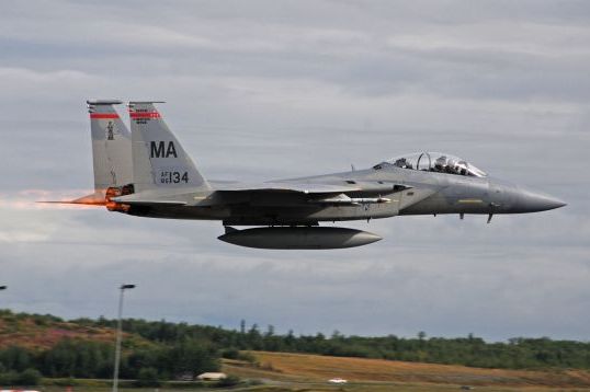  Истребитель F-15 