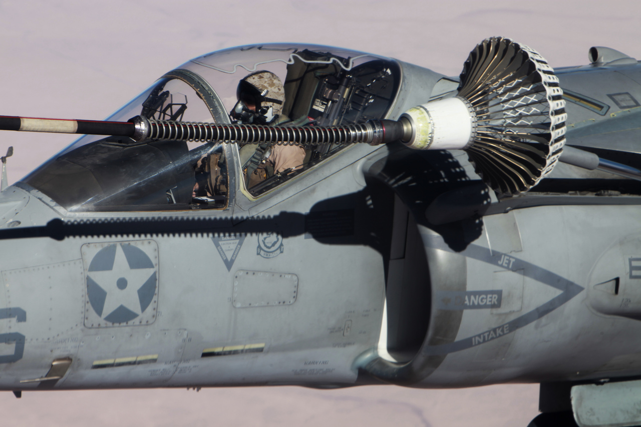  морской пехоты США AV-8B Harrier II 